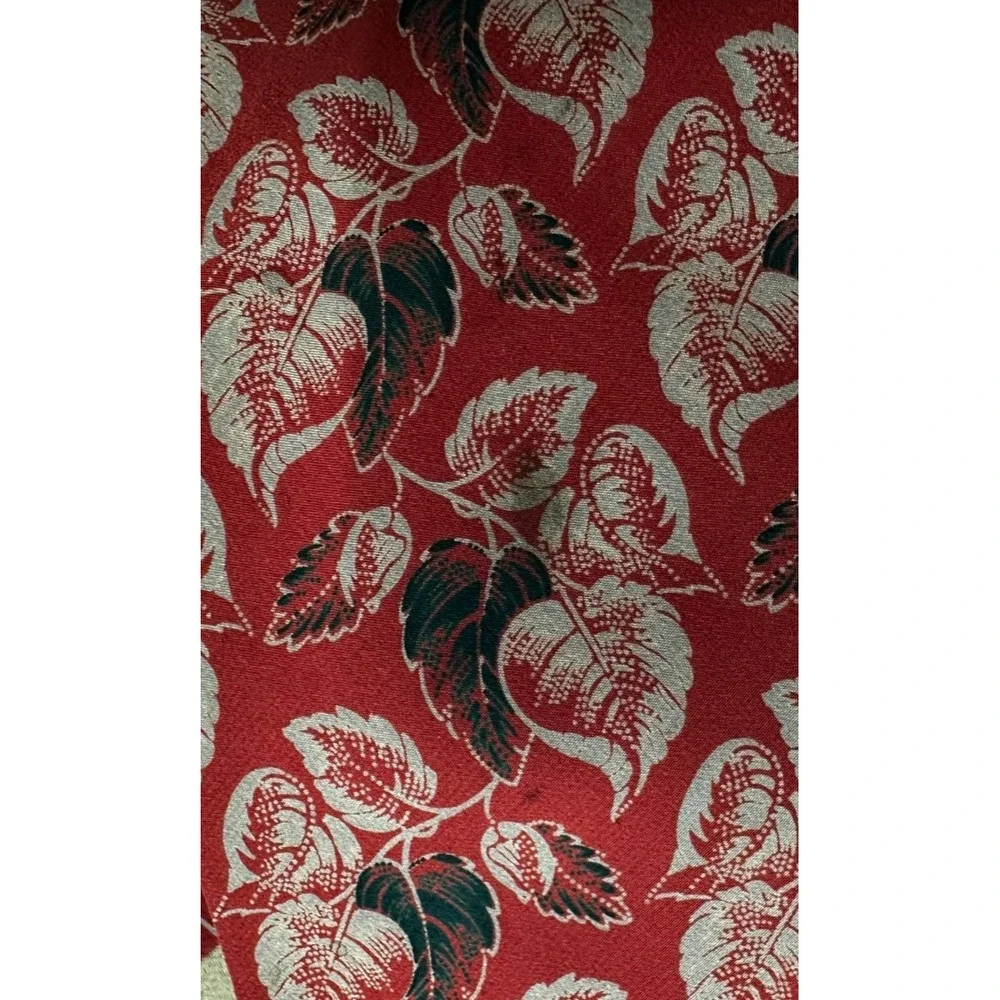 Giorgio Armani Mens 100% Silk Tie Red Black Gray Botanical Leaf Designer 54